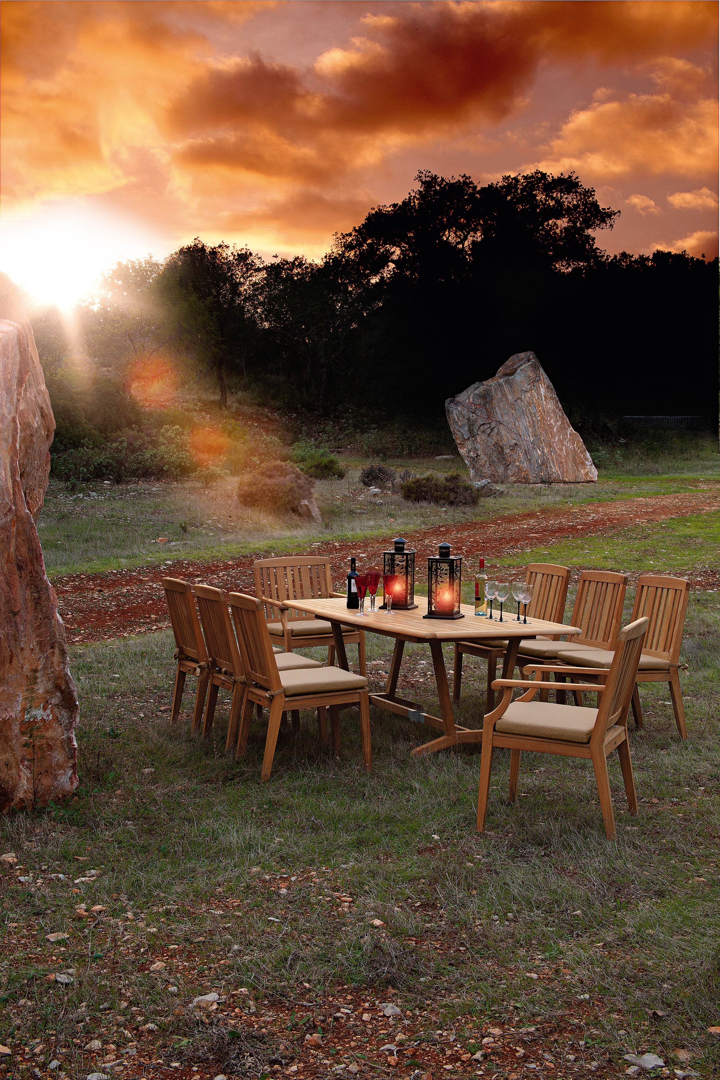 Premium teak garden furniture parasols from Barlow Tyrie