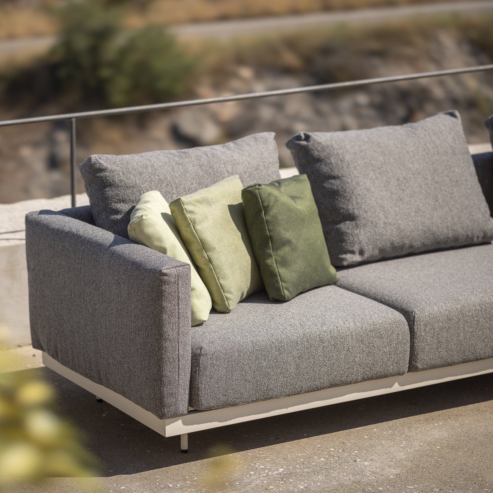 Todus Dongo modulares Eck-Loungesofa mit Hocker 363/274 cm